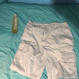 Men’s cargo shorts